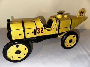 lot 365 image: Vintage Marmon Wasp Whiskey Decanter Measures 16 inches long