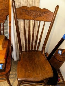 lot 398 image: Antique Hand Carved Chair with Face Carved in Back