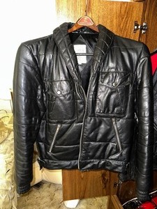lot 415 image: Scotts Grey Ltd. Genuine Leather Jacket. Size 42.
