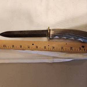 lot 318 image: Antique Hunting Knife