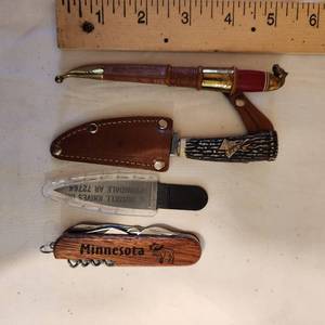 lot 345 image: Variety of Knives as seen in photo