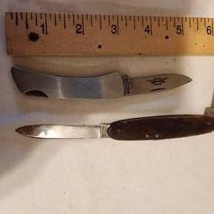 lot 333 image: The Original Swiss Army Knife and Silver Sword Pocket Knife