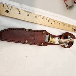lot 317 image: Vintage Marbles Damascus Blade Hunting Knife with Leather Sheath