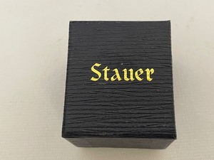 lot 283 image: Mens Ring. Size 5-6