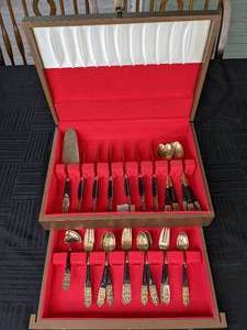 lot 84 image: 24-Piece Thai Cutlery Set in Case