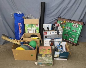 lot 794 image: Assortment of Posy Pitch Lawn Game, Double Ladder Ball, Choppers Hammer-in Landscape Edging, Ultimate Bird Feeding Station, Sprinkler Parts, Magnetic Rocket Toss, Sipa Sipa Paddles and More