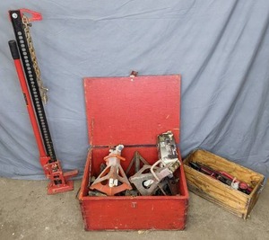 lot 44 image: (9) Automotive Jacks and (2) Wooden Boxes