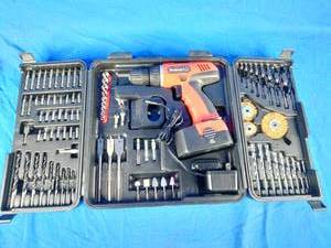 lot 479 image: Stalwart 89-Pc. 18V Cordless Drill Set