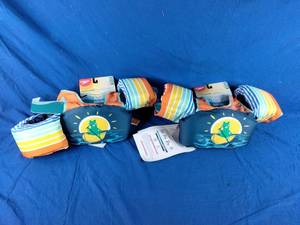 lot 481 image: 2 Brand New Speedo Splash Jammers Kids 33-55lbs