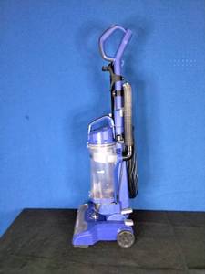 lot 16 image: Eureka PowerSpeed Turbo Spotlight Pet 8-Amp Upright Vacuum