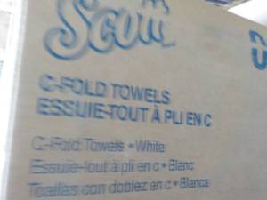 Scott 2400 ct C Fold White Paper To...