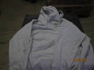3 grey pull over hoodies youth xltg