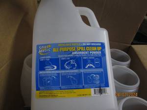 case of spill magic wmt dispensers empty bottls with lids 12 in case