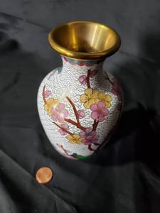 lot 41 image: Vintage Cloisonn Vase with Floral Design
