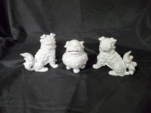 lot 82 image: Lot of 3 Ceramic White Foo Dog Figurines