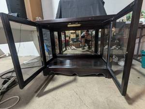 lot 103 image: Vintage Wood and Glass Display Cabinet