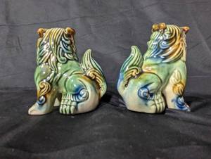 lot 114 image: Pair of Vintage Ceramic Foo Dog Figurines