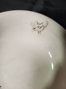 lot 142 image: Godinger & Co. Ceramic Dish Set with Rooster Design