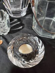lot 92 image: Collection of Crystal Decorative Items