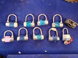 lot 9 image: 10 combination padlocks wcombo