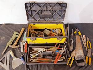 lot 36 image: Tool box full of hand tools