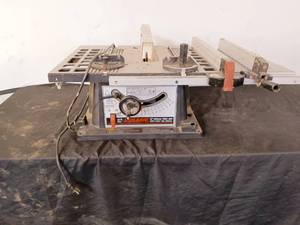 lot 37 image: Skill 10-in portable table saw