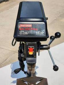 lot 7 image: Craftsman 13 hp 5 Speed Benchtop Drill Press