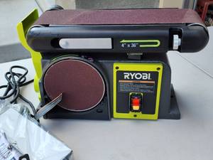 lot 11 image: Ryobi 4 x 36 Belt Sander  6 Disc Sander Combo Unit, NEW
