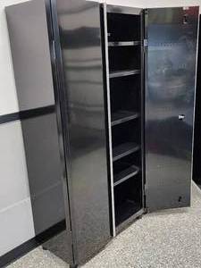 lot 17 image: Husky Locking Garage Storage Cabinet with Key