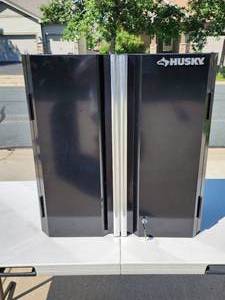lot 21 image: Husky Locking Garage Wall Cabinet with Key