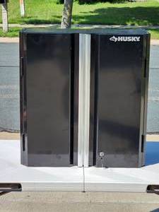 lot 28 image: Husky Locking Garage Wall Cabinet with Key
