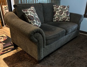 lot 154 image: Beautiful Brown Sofa  Couch  Loveseat