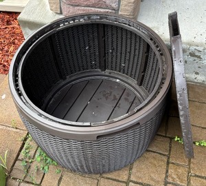 lot 206 image: Round Patio Table  Storage