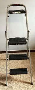 lot 220 image: Skinny Mini Step Ladder