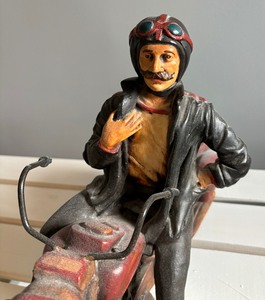 lot 222 image: Vintage Style Decorative Motorcycle Figurine