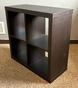 lot 224 image: Brown Cube Shelf