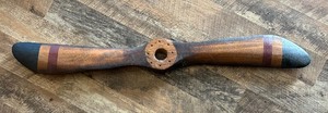 lot 270 image: Vintage Style Wooden Propeller Decor