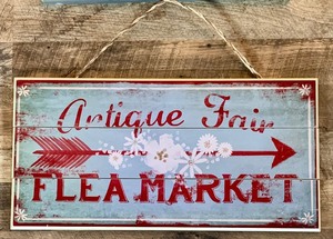 lot 265 image: Whimsical Wooden Home Decor Signs