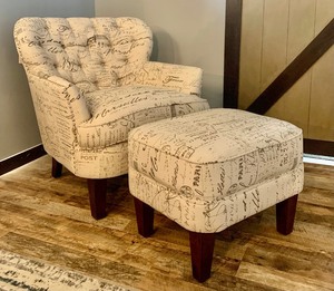 lot 171 image: Pulaski Fabric Accent Chair with Ottoman