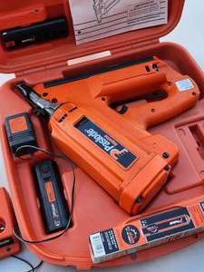 lot 61 image: Cordless Paslode Framing Nail Gun