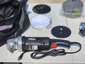 lot 88 image: Ironton 7pc Car Polishing Kit