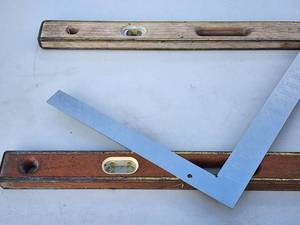 lot 91 image: Assorted contractors measuring tools