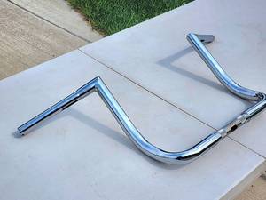 lot 133 image: Harley Davidson Handlebars