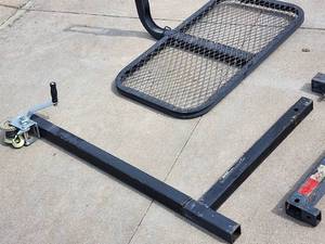 lot 117A image: Receiver Mounted Platform Hoist