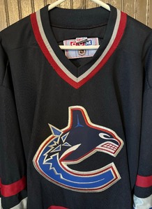 lot 371 image: Vancouver Canucks CCM Hockey Jersey