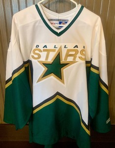 lot 343 image: Official CCM Knit NHL Dallas STARS Jersey Size XL