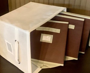 lot 354 image: Storage Cubs Foldable Storage Bins With Handles