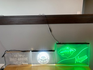 lot 360 image: Light-Up Signs Including Harley Davidson and Minnesota Wild