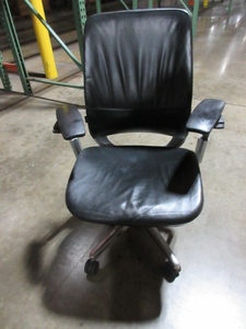lot 304 image: STEELCASE BLACK LEATHER AMIA TASK CHAIR