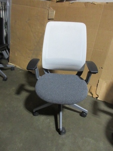 lot 317 image: STEELCASE SERIES 2 AIR BACK OFFICE CHAIR